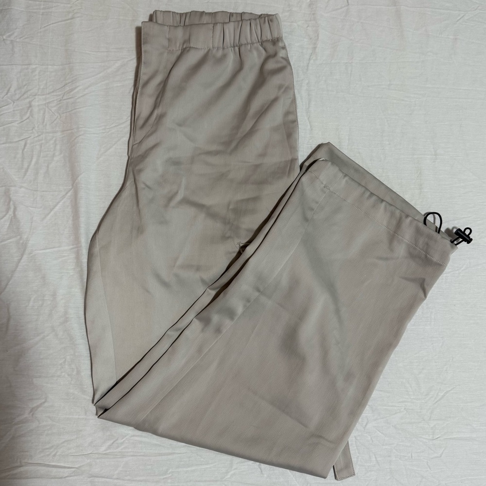 H&M Woman’s Cargo Tan Pants